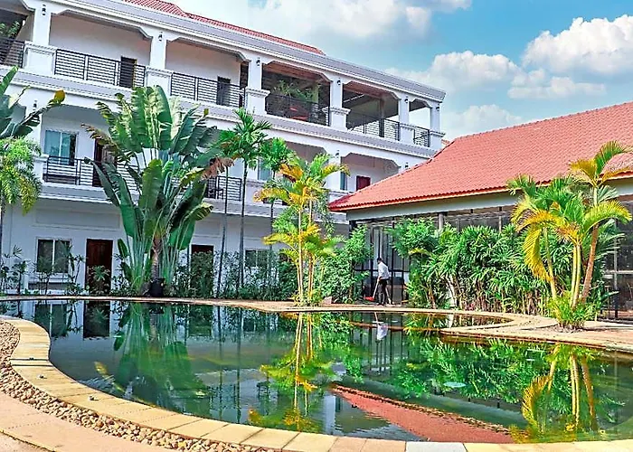Lucky Garden Boutique Hotel 4*