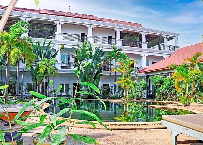 Hotel Lucky Garden Boutique 4*